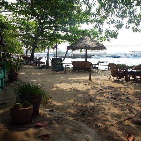 Raksa Bar & Bungalows Sihanoukville Exterior foto